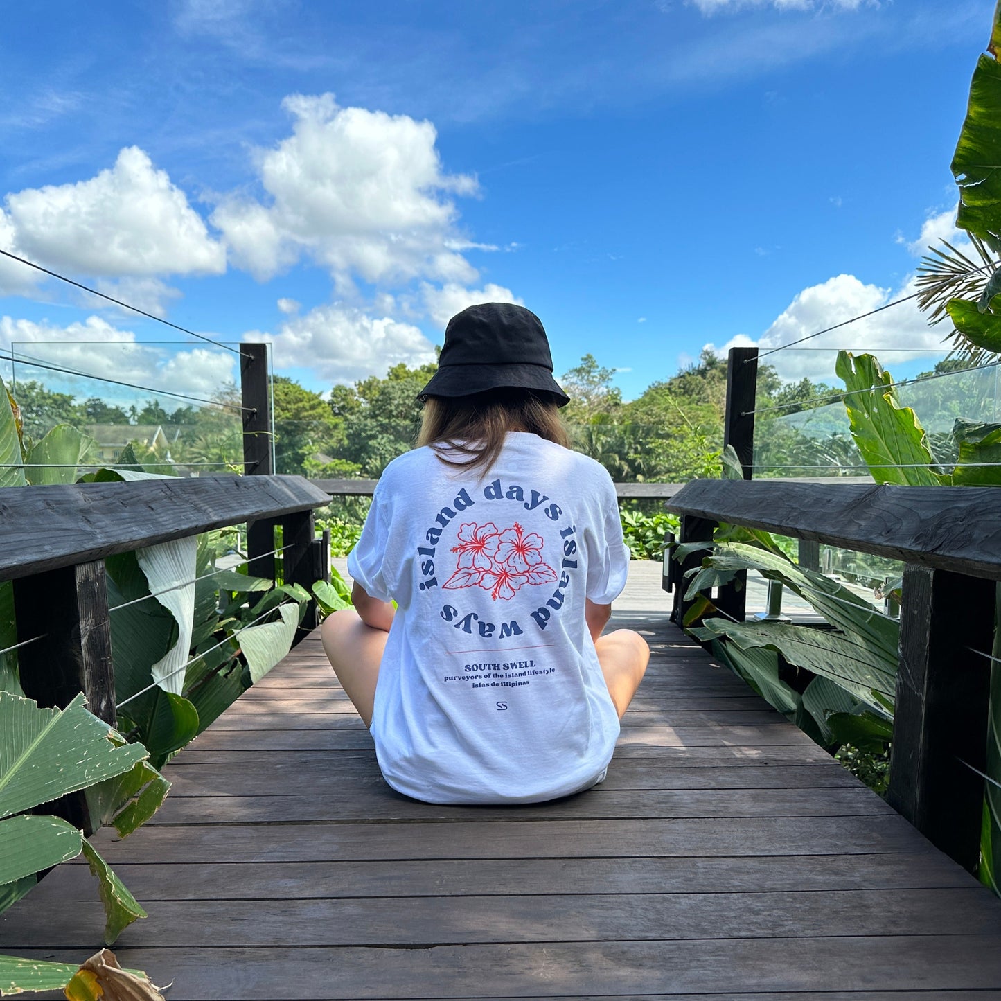 ISLAND DAYS Lifestyle Tee